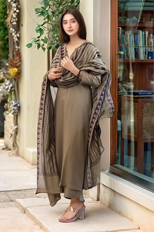 Straight Solid Kurta with Pant & Dupatta