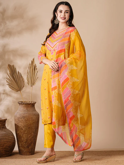 Floral Mirror & Aari Kurta Set
